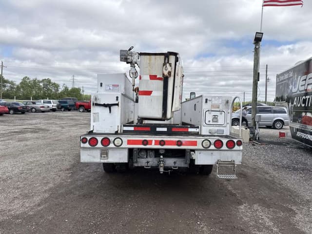 Image of GMC C4500 equipment image 4