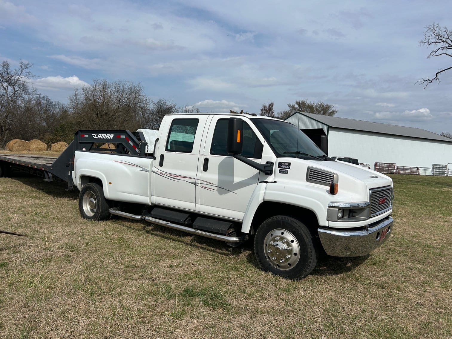 2005 GMC 4500 Equipment Image0