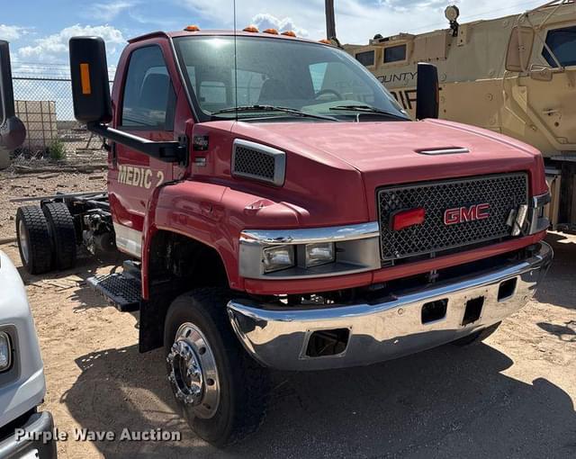 Image of GMC C4500 equipment image 2