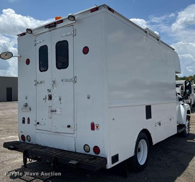 Image of GMC C4500 equipment image 4
