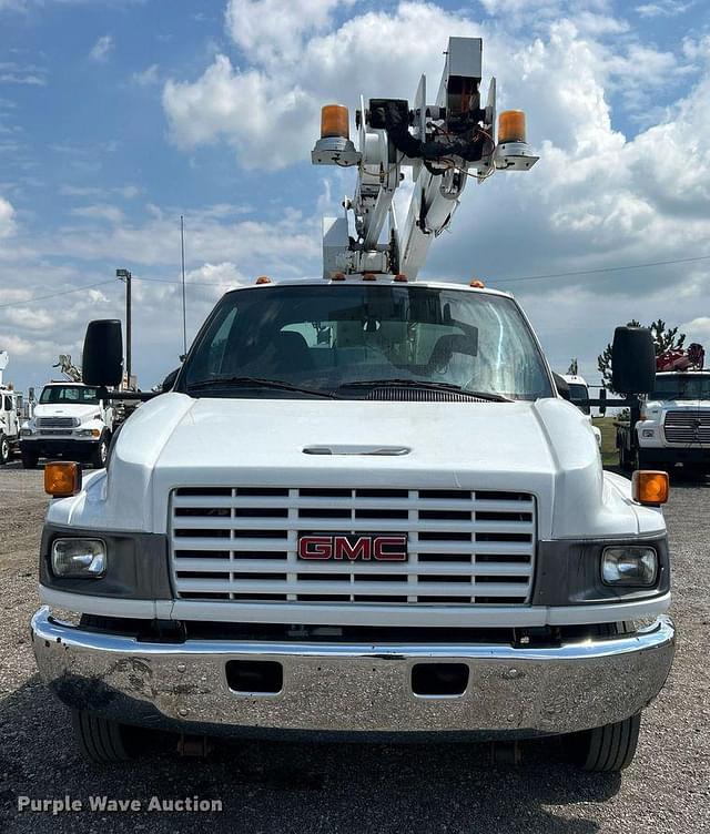 Image of GMC C5500 equipment image 1