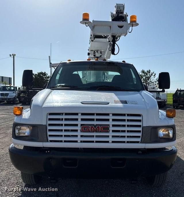 Image of GMC C5500 equipment image 1