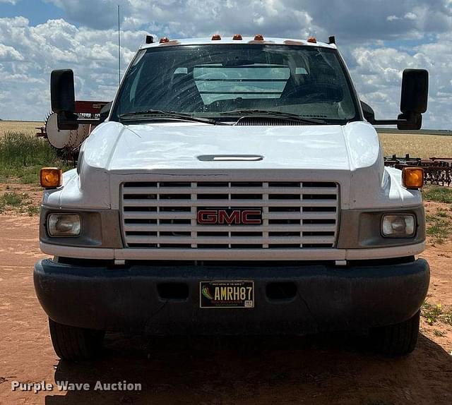 Image of GMC C5500 equipment image 1