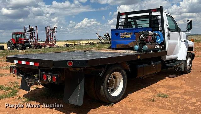 Image of GMC C5500 equipment image 4