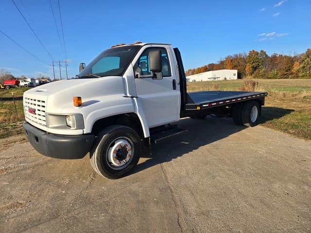 Image of GMC C5500 equipment image 2