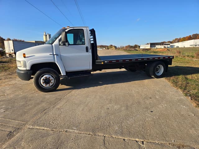 Image of GMC C5500 equipment image 4