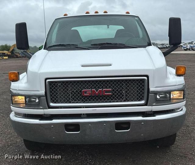 Image of GMC C5500 equipment image 1
