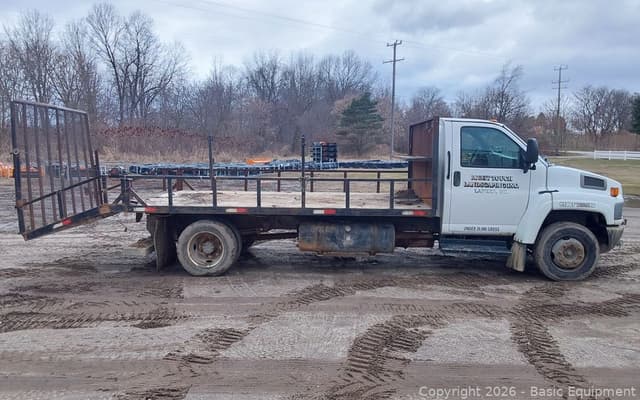 Image of GMC C5500 equipment image 4
