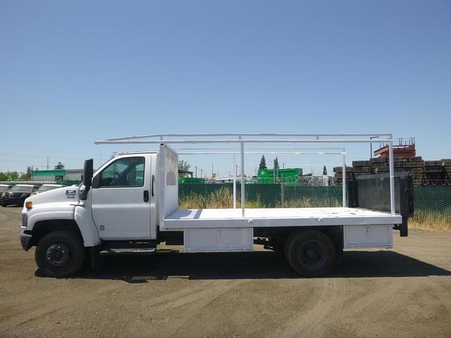 Image of GMC C5500 equipment image 4