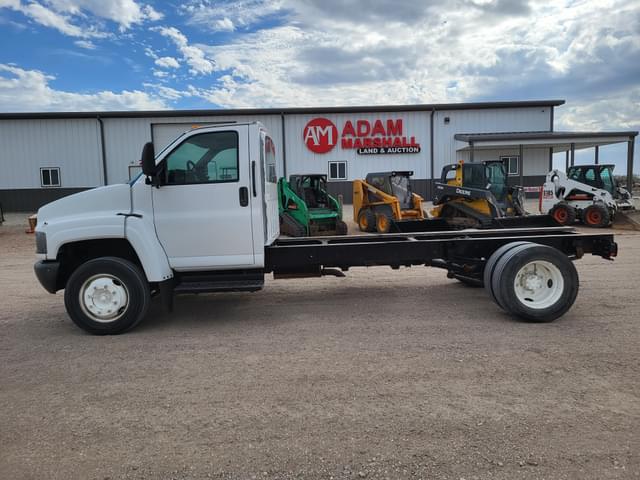 Image of GMC C5500 equipment image 4