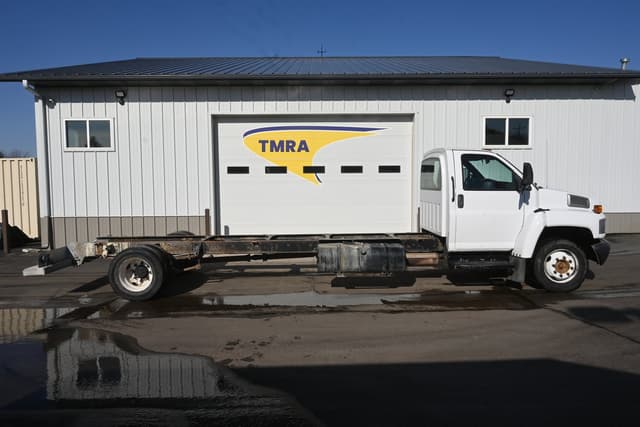 Image of GMC C5500 equipment image 1