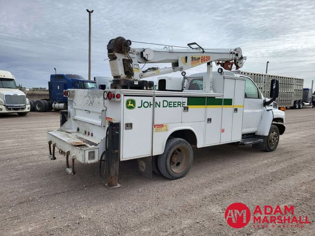 Image of GMC C5500 equipment image 3
