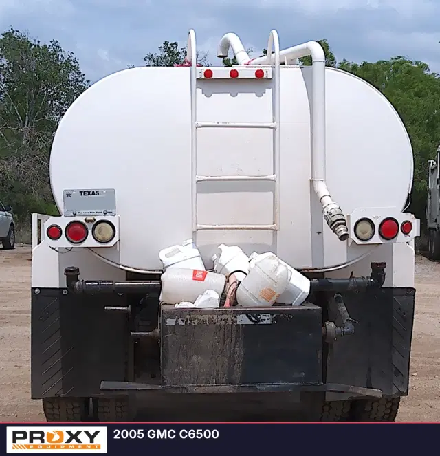 Image of GMC C6500 equipment image 3