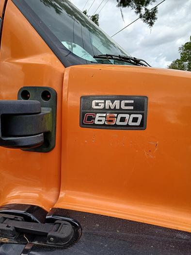 Image of GMC C6500 equipment image 1