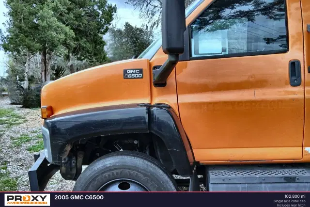 Image of GMC C6500 equipment image 2
