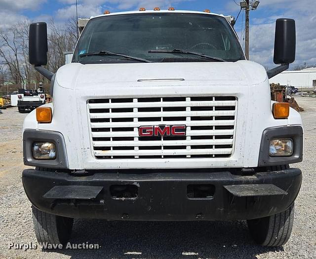 Image of GMC C6500 equipment image 1