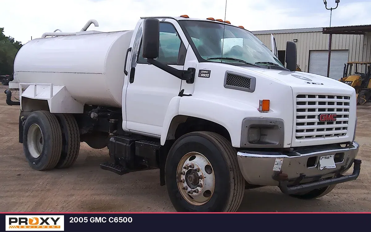 2005 GMC C6500 Equipment Image0