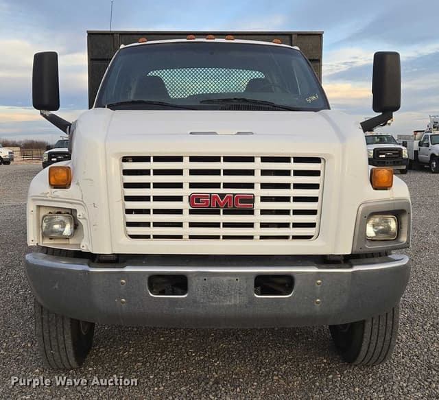 Image of GMC C6500 equipment image 1