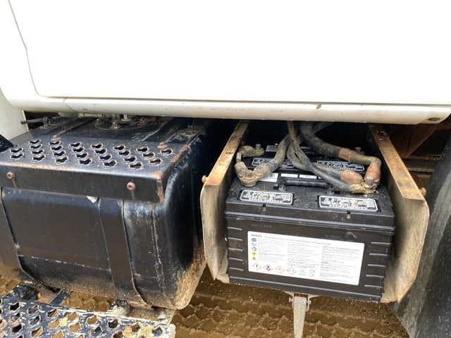 Image of GMC C6500 equipment image 4