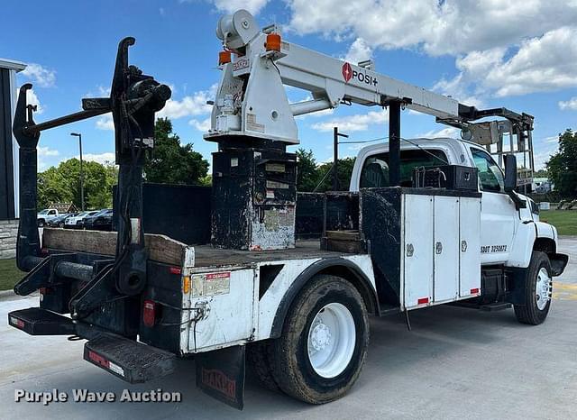 Image of GMC C7500 equipment image 4