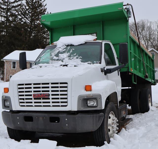 Image of GMC C7500 equipment image 2