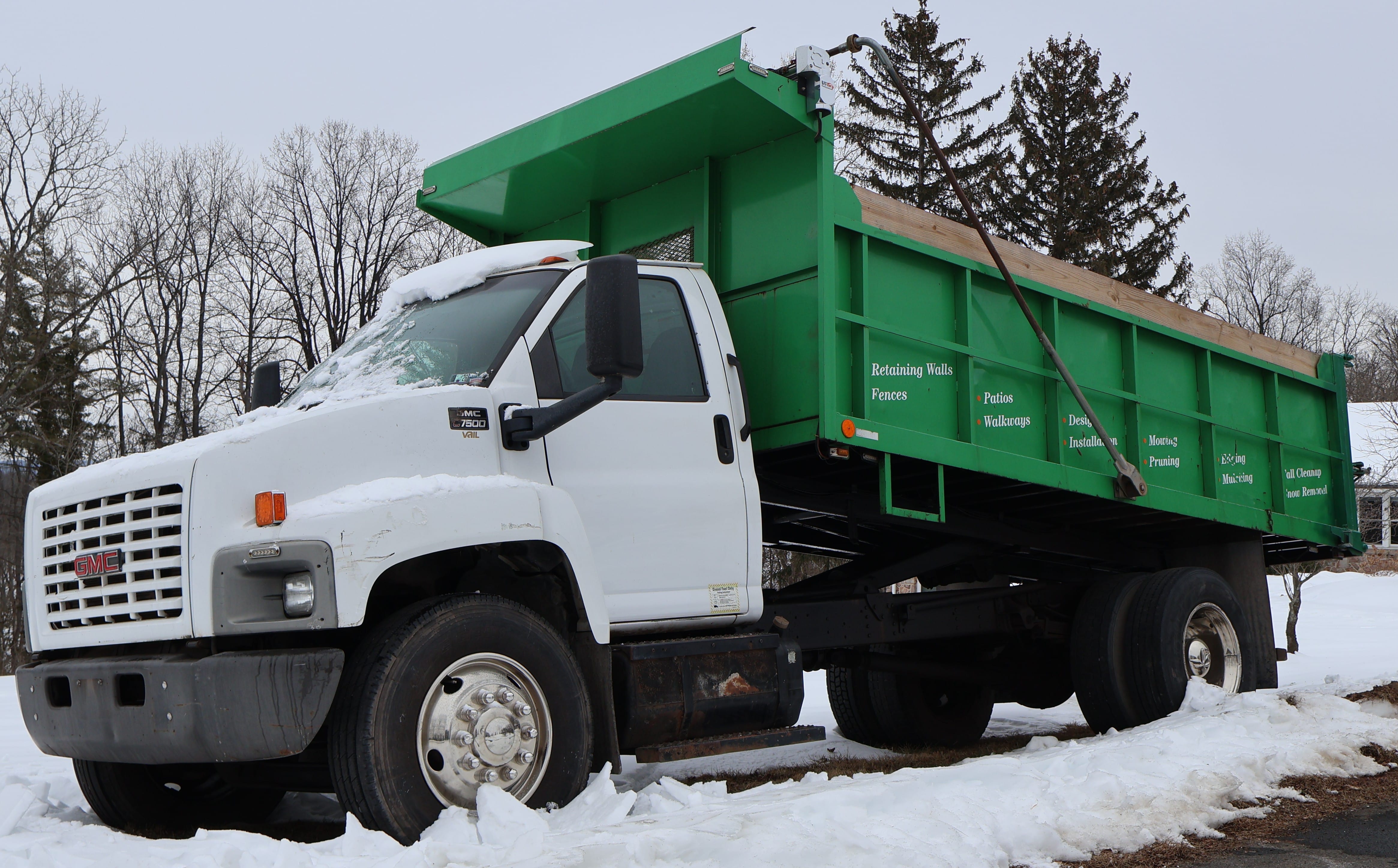 2005 GMC C7500 Equipment Image0