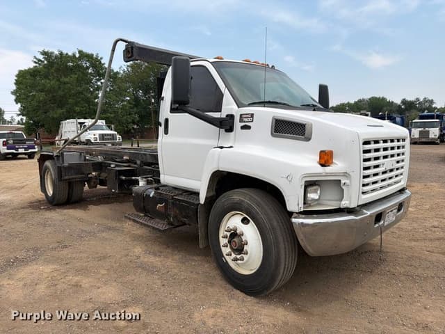 Image of GMC C7500 equipment image 2