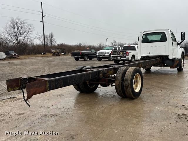 Image of GMC C7500 equipment image 4