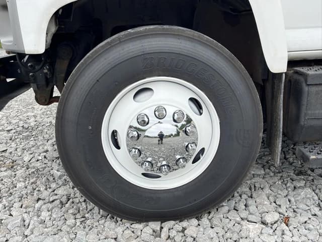 Image of GMC C8500 equipment image 4