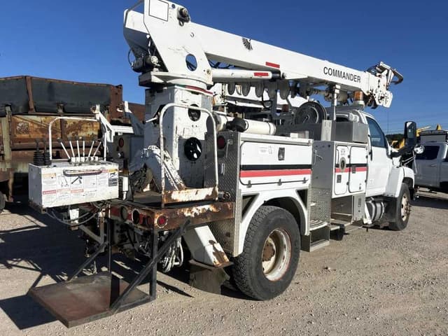 Image of GMC C8500 equipment image 2