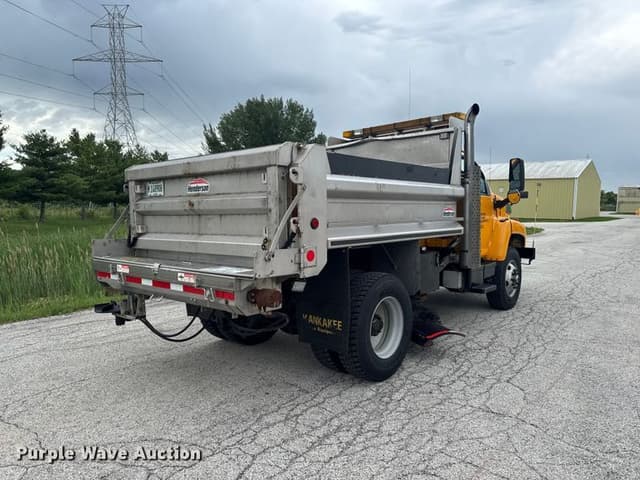 Image of GMC C8500 equipment image 4