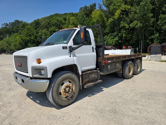 Image of GMC C8500 equipment image 3