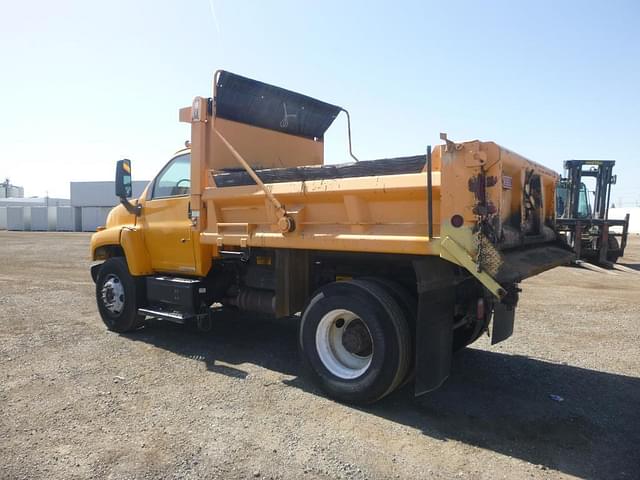 Image of GMC C8500 equipment image 3