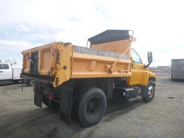 Image of GMC C8500 equipment image 2