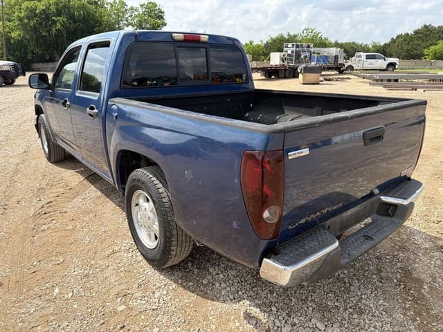 Image of GMC Canyon equipment image 2