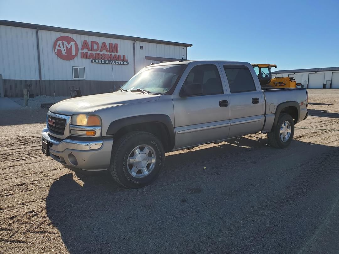 Image of GMC Sierra 1500 Primary image