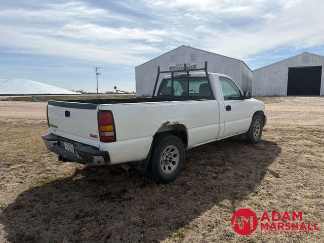 Image of GMC 1500 equipment image 4