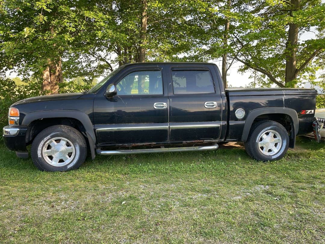 Image of GMC Sierra 1500 Primary image