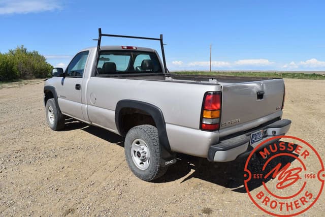 Image of GMC 2500 equipment image 3