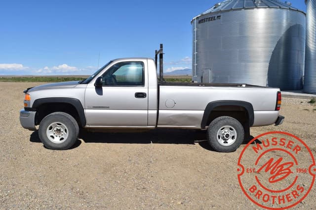 Image of GMC 2500 equipment image 2