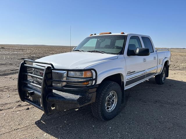 Image of GMC 2500HD equipment image 2