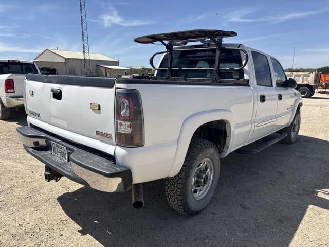 Image of GMC 2500 equipment image 3