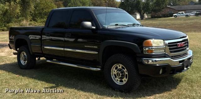 Image of GMC 2500HD equipment image 2