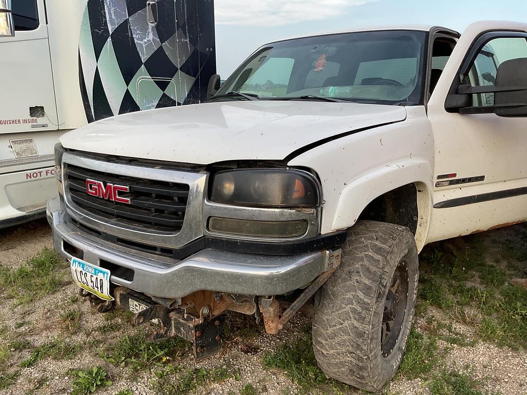 Image of GMC 2500HD Primary image