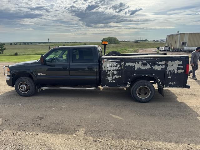 Image of GMC 3500 equipment image 3