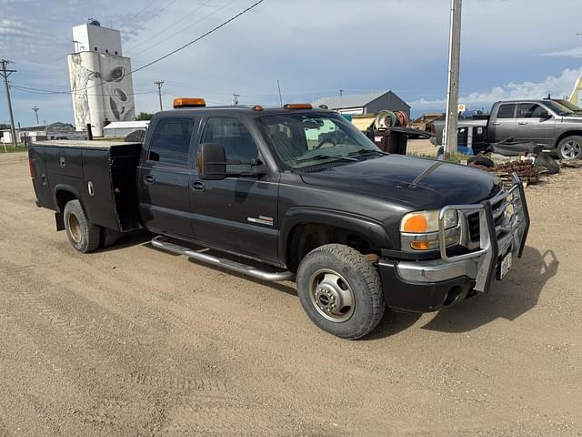 Image of GMC 3500 equipment image 1