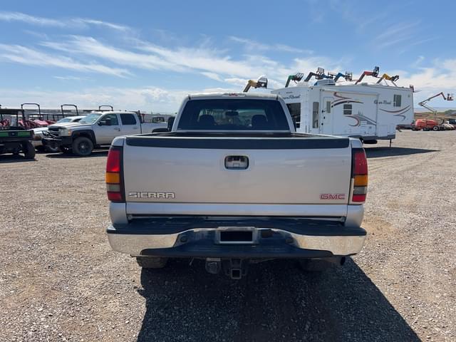 Image of GMC 3500 equipment image 3