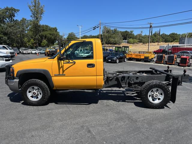 Image of GMC 3500 equipment image 2