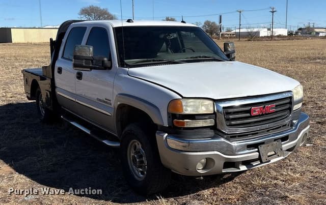 Image of GMC Sierra equipment image 2