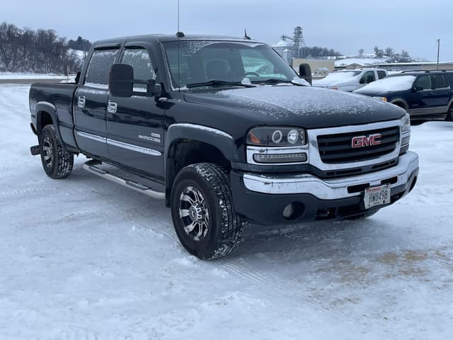 Image of GMC 2500 equipment image 1